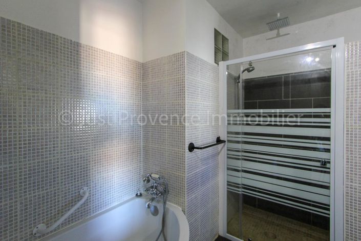 Image No.14-6 Bed House for sale