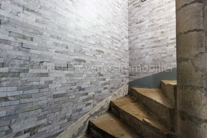 Image No.9-6 Bed House for sale