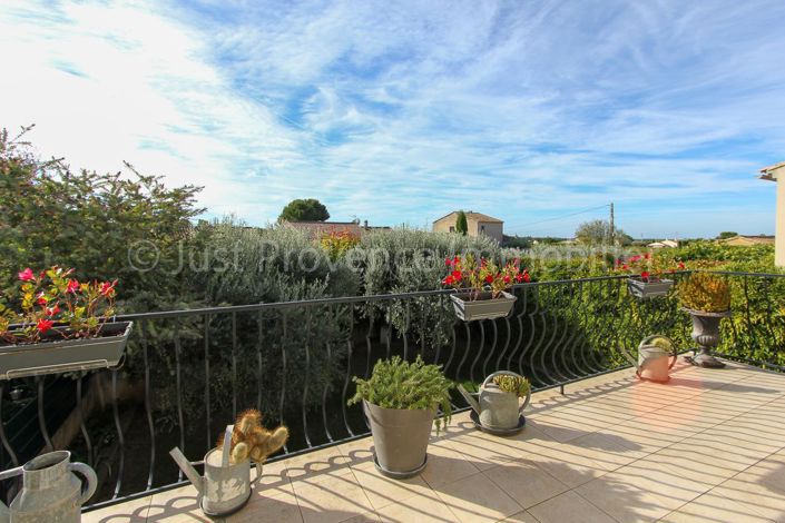 Image No.10-4 Bed House for sale