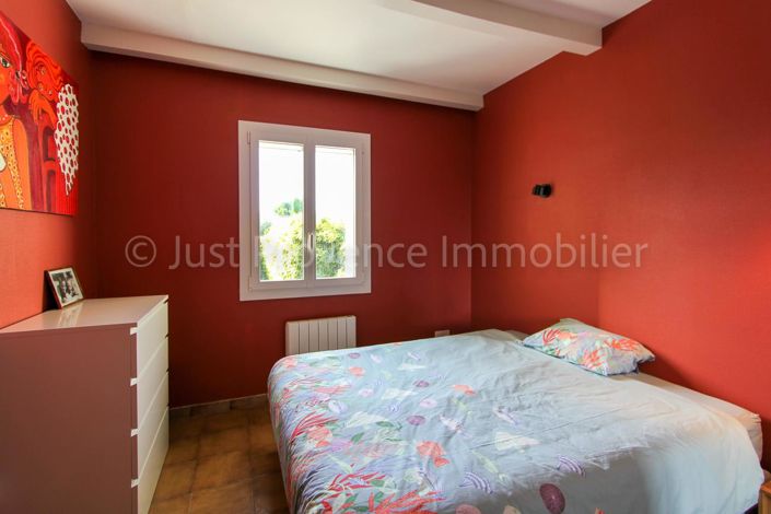 Image No.12-4 Bed House for sale