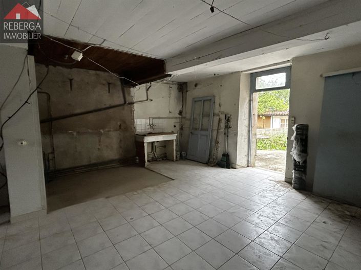 Image No.8-4 Bed House for sale