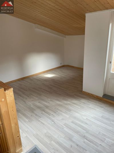 Image No.6-2 Bed House for sale