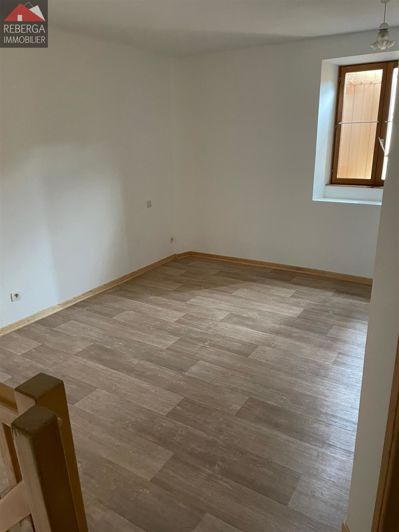 Image No.8-2 Bed House for sale