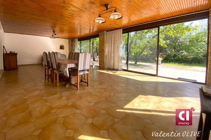 Image No.3-4 Bed House for sale