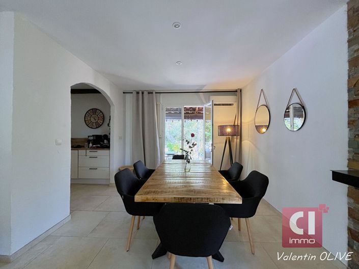 Image No.5-5 Bed House for sale