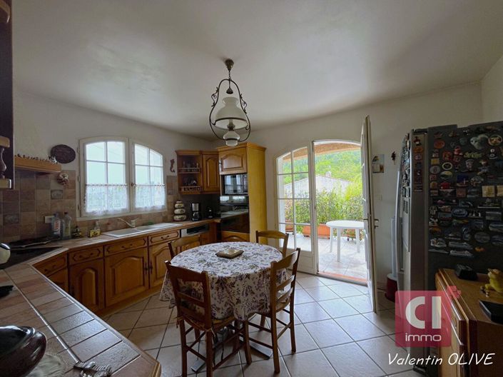 Image No.6-3 Bed House for sale