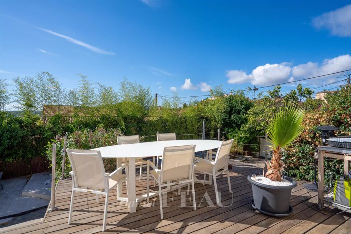 Image No.4-4 Bed House for sale