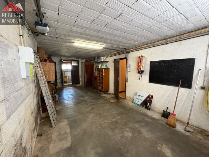 Image No.24-5 Bed House for sale