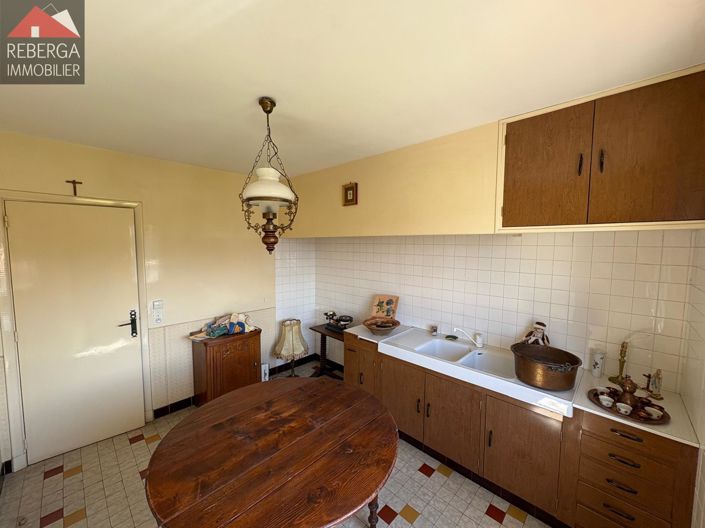 Image No.9-5 Bed House for sale