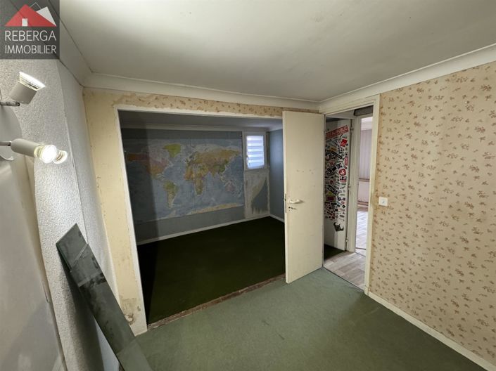 Image No.11-3 Bed House for sale