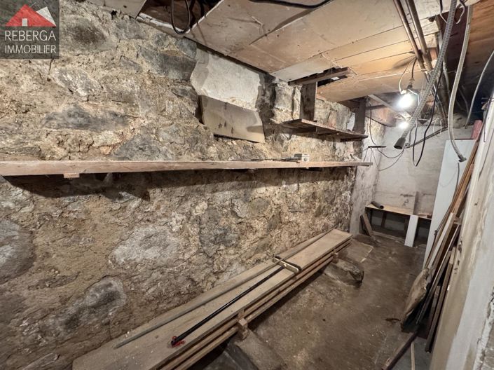 Image No.18-3 Bed House for sale