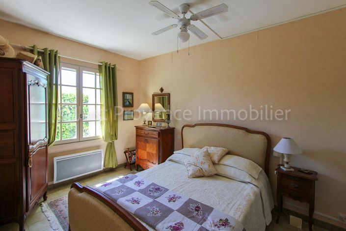 Image No.12-4 Bed House for sale