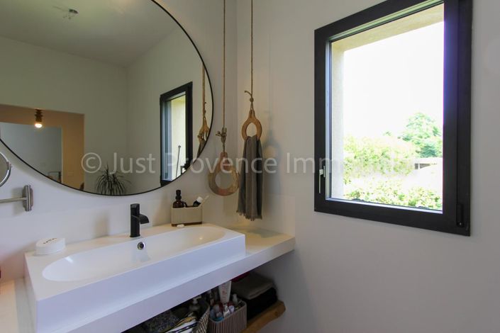 Image No.10-5 Bed House for sale