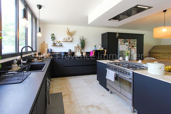 Image No.4-5 Bed House for sale