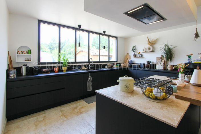 Image No.5-5 Bed House for sale