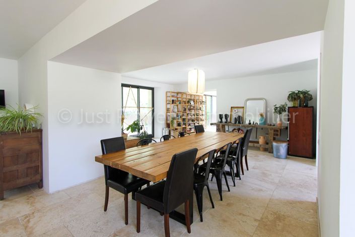 Image No.6-5 Bed House for sale