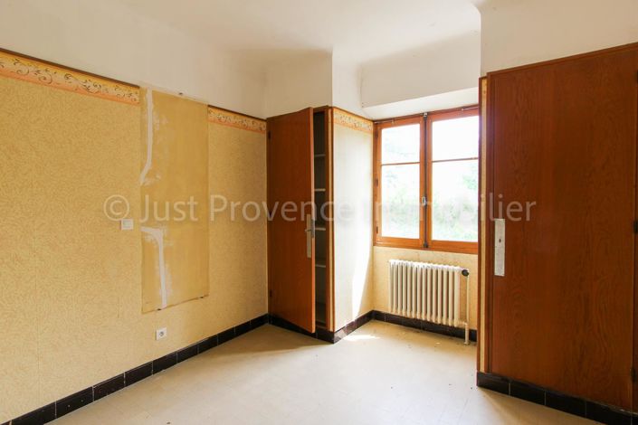 Image No.11-6 Bed House for sale
