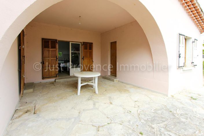Image No.16-6 Bed House for sale