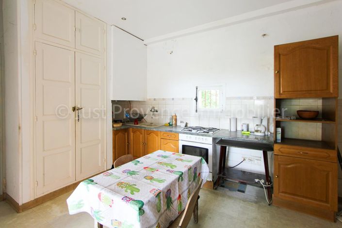 Image No.4-6 Bed House for sale