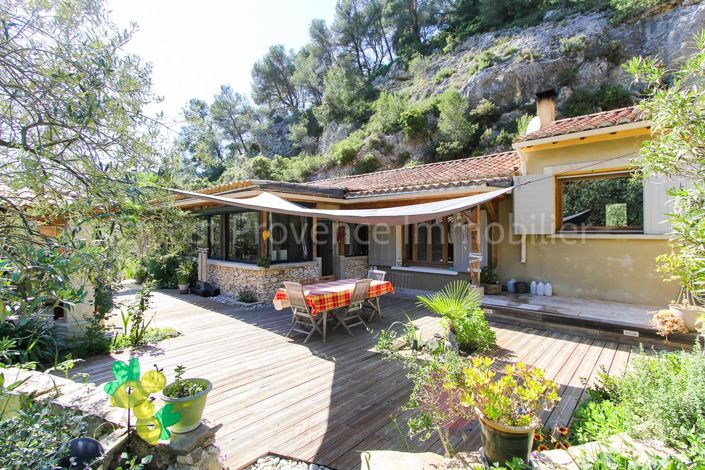 Image No.11-8 Bed House for sale