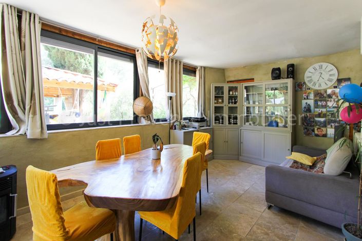 Image No.13-8 Bed House for sale