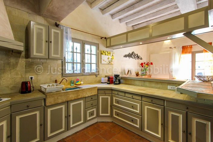 Image No.6-8 Bed Property for sale