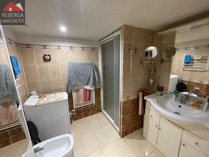 Image No.21-4 Bed House for sale