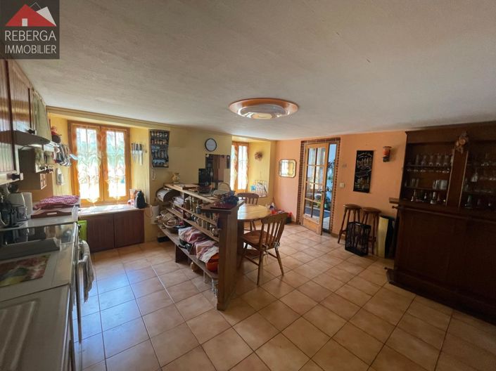 Image No.25-4 Bed House for sale