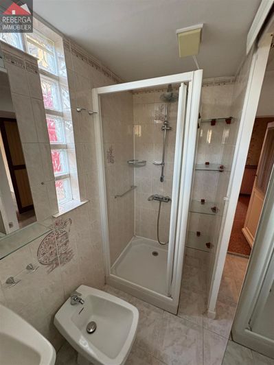 Image No.41-4 Bed House for sale