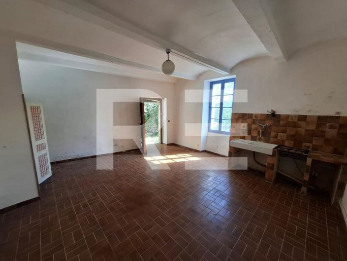 Image No.8-3 Bed House for sale