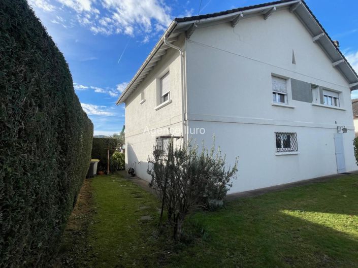 Image No.2-3 Bed House for sale