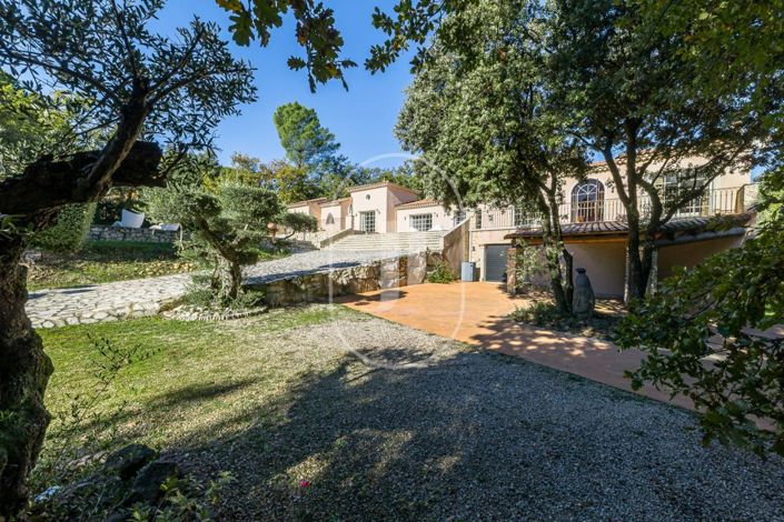 Image No.2-5 Bed House for sale