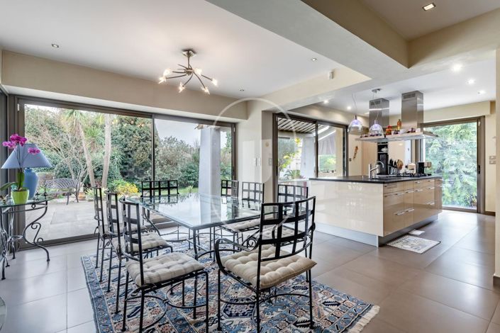 Image No.5-4 Bed House for sale