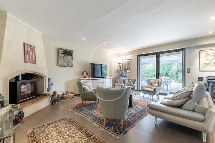 Image No.6-4 Bed House for sale