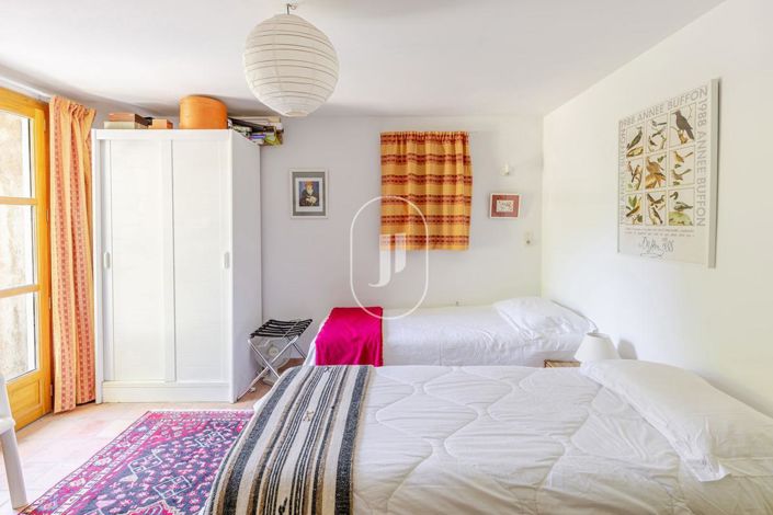 Image No.7-3 Bed House for sale