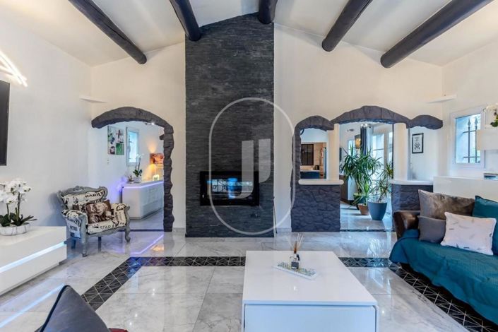 Image No.5-4 Bed House for sale