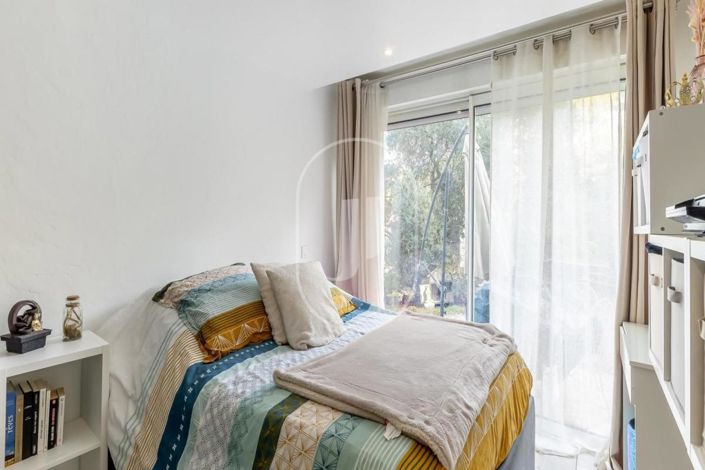 Image No.9-4 Bed House for sale