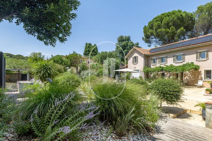 Image No.15-4 Bed House for sale