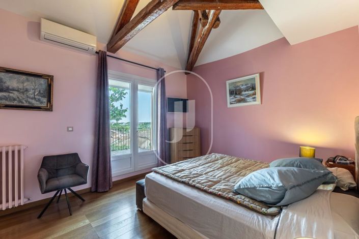 Image No.9-4 Bed House for sale