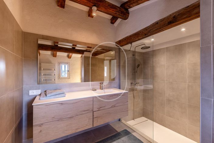 Image No.8-Maison de 3 chambres à vendre à L'Isle-sur-la-Sorgue