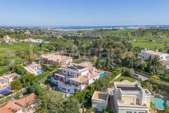 Image No.3-5 Bed House for sale