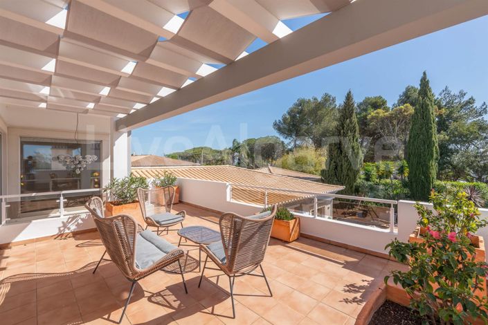 Image No.41-5 Bed House for sale