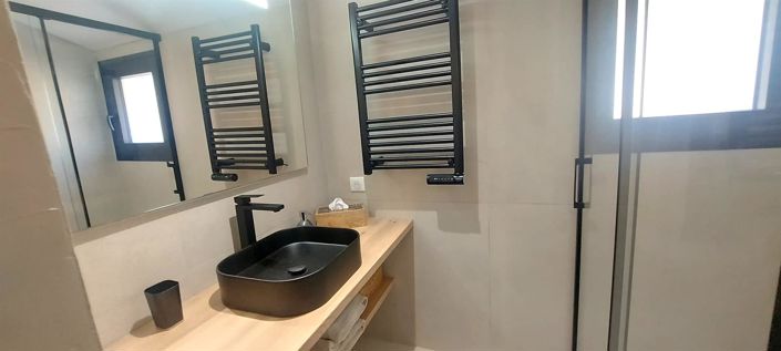 Image No.25-3 Bed House for sale