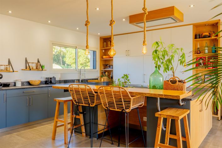 Image No.14-4 Bed House for sale