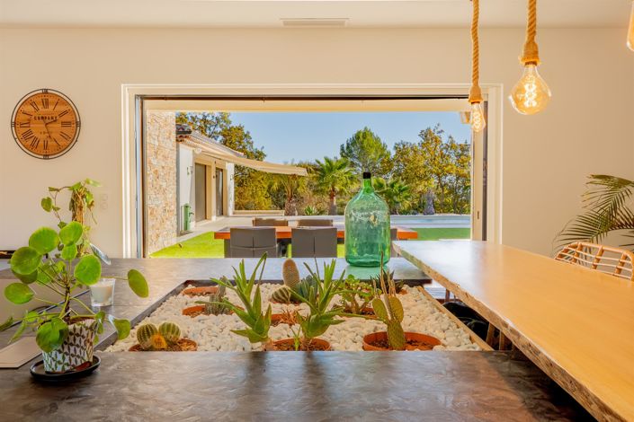 Image No.16-4 Bed House for sale