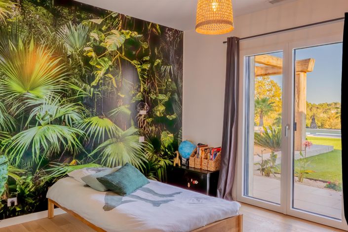 Image No.20-4 Bed House for sale