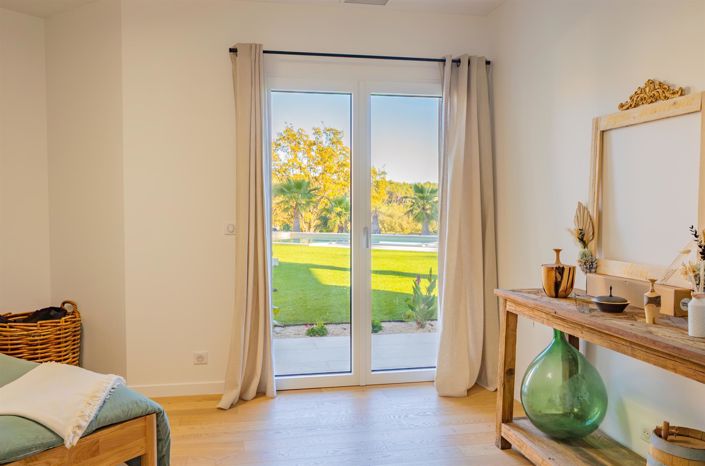 Image No.21-4 Bed House for sale