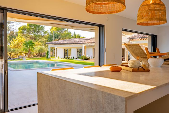 Image No.26-4 Bed House for sale