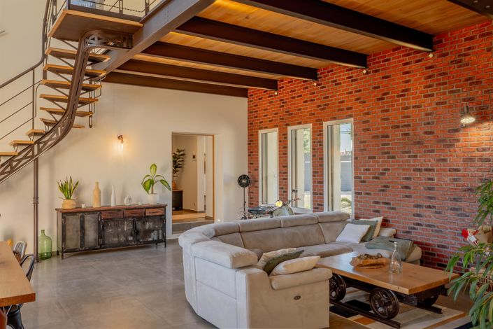 Image No.7-4 Bed House for sale