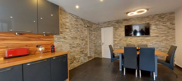 Image No.14-3 Bed House for sale